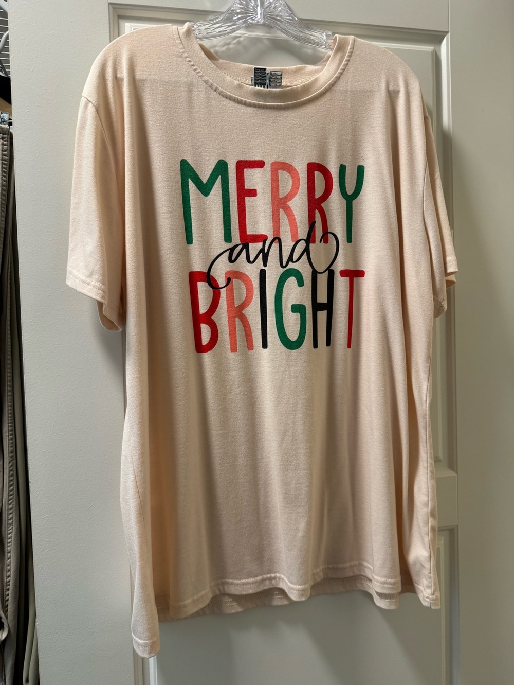SHEIN Beige Holiday 'Merry and Bright' Graphic Tee
